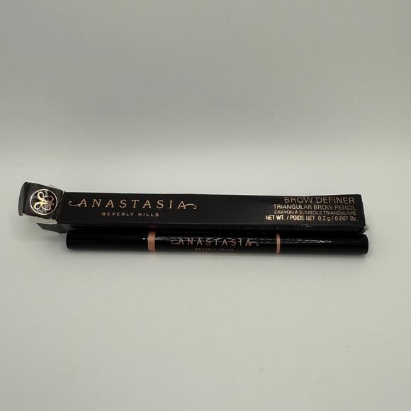 Anastasia Beverly Hills Brow Definer Triangular Brow Pencil 0.2g/0.007oz - Picture 4 of 4